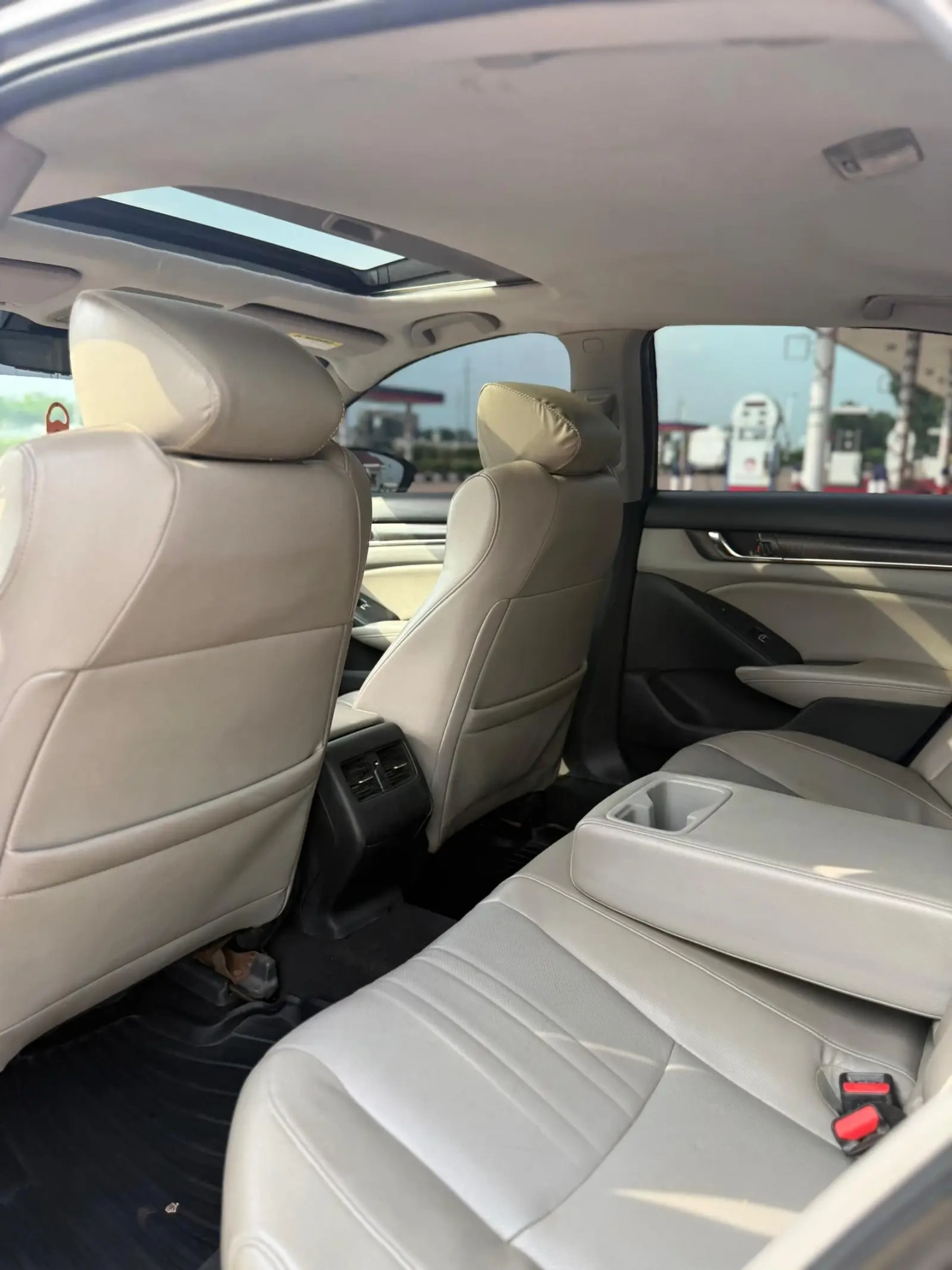 Vehicle - Image 4