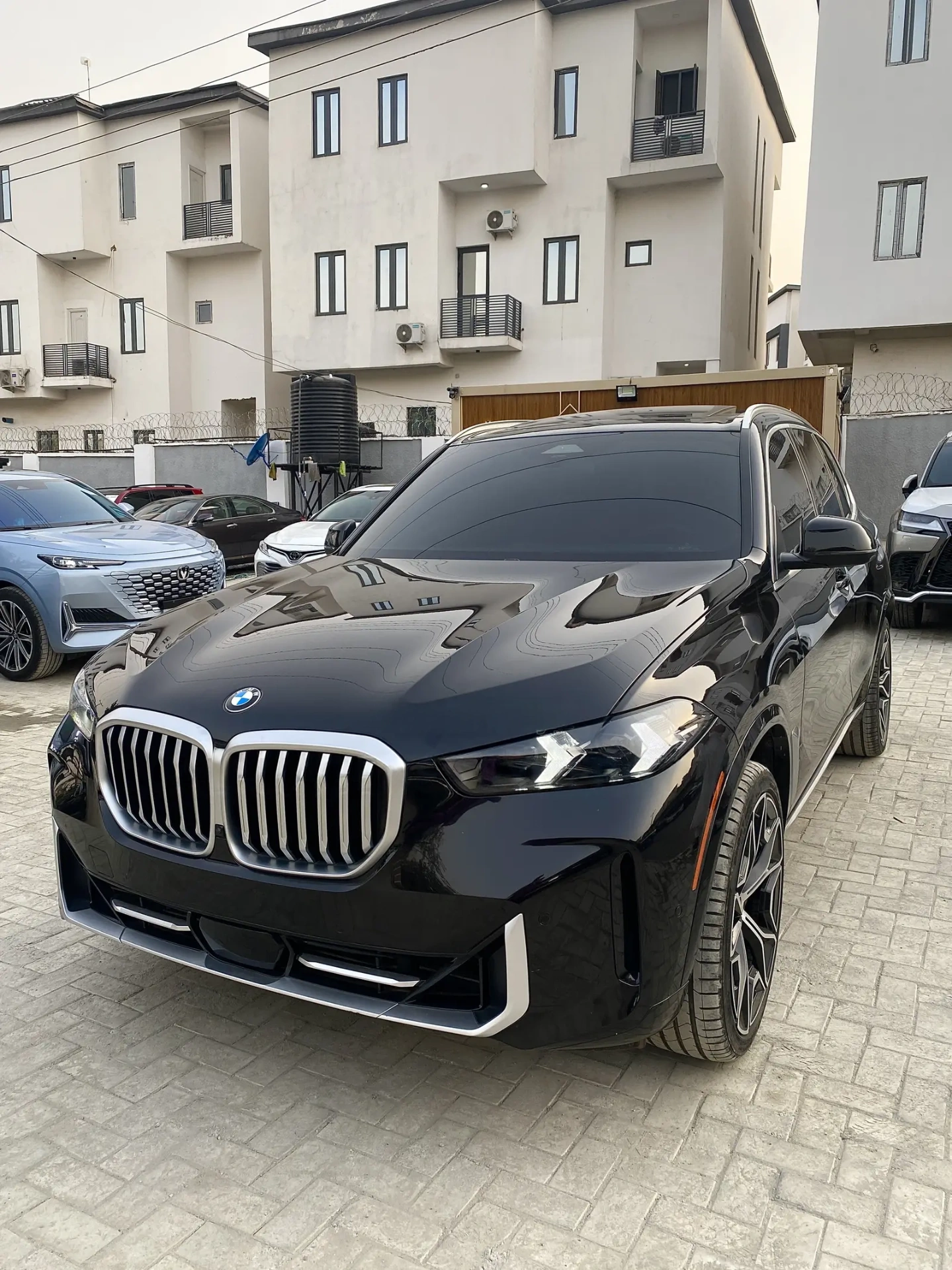Vehicle - Image 4