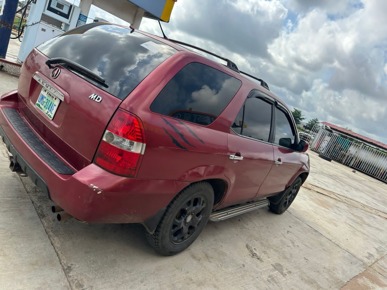 Vehicle - Image 10