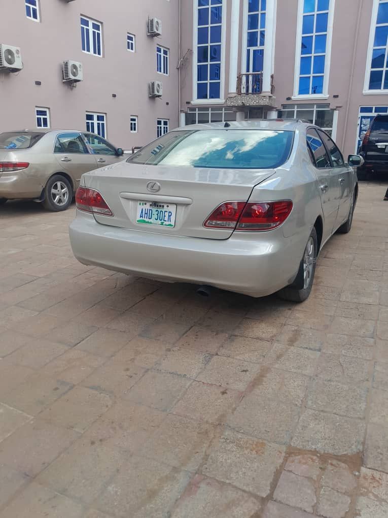Vehicle - Image 6