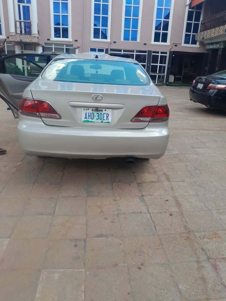 Vehicle - Image 10