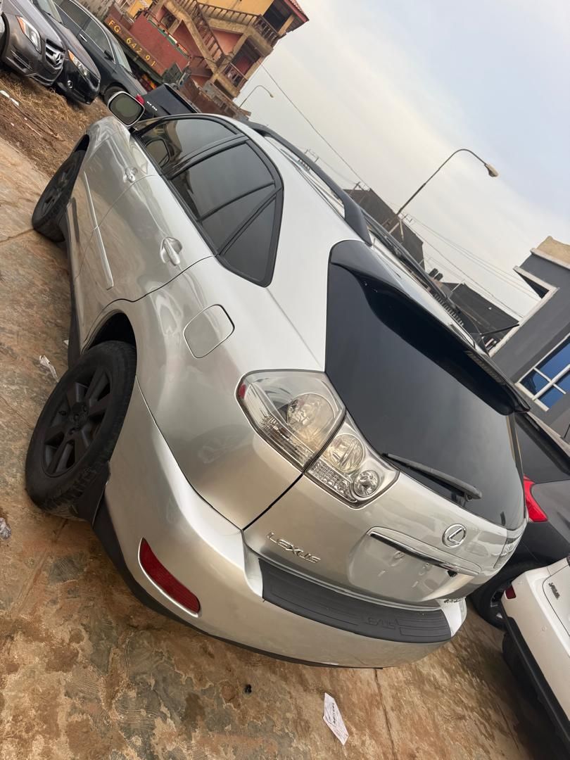 Vehicle - Image 7
