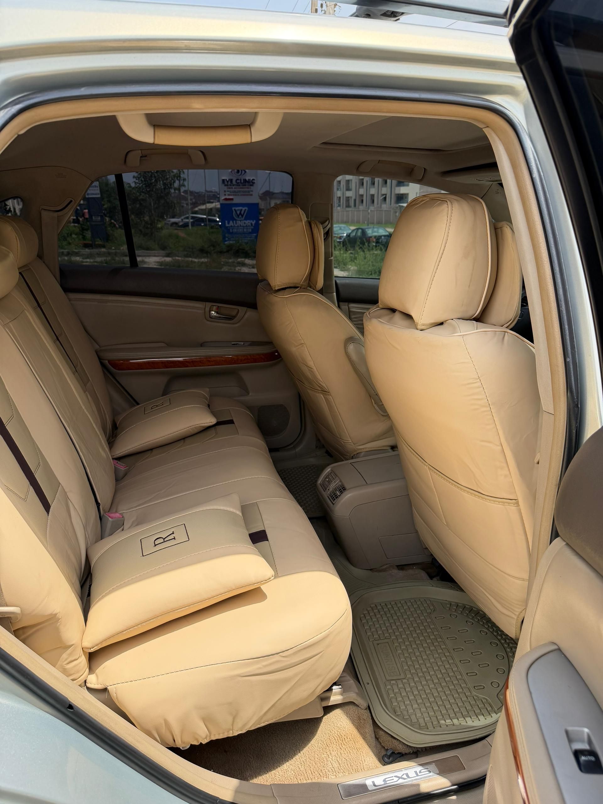 Vehicle - Image 6