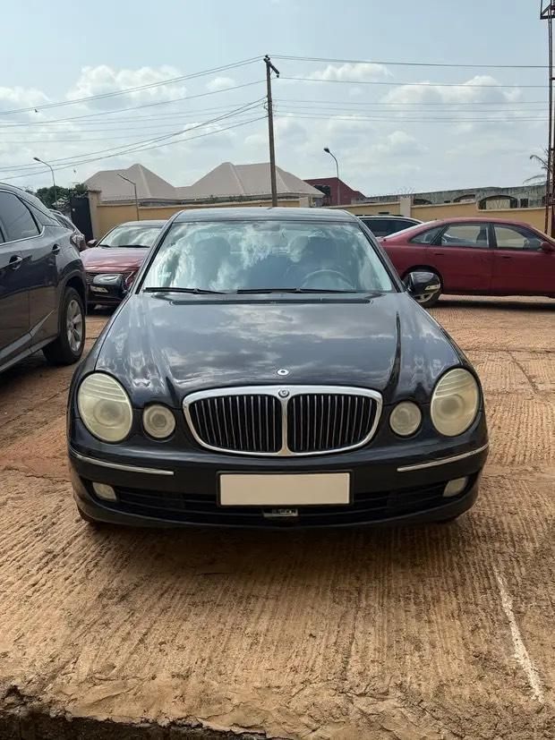 Vehicle - Image 6