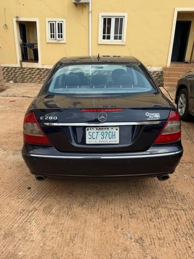 2005 Mercedes-Benz E 280 - Image 1