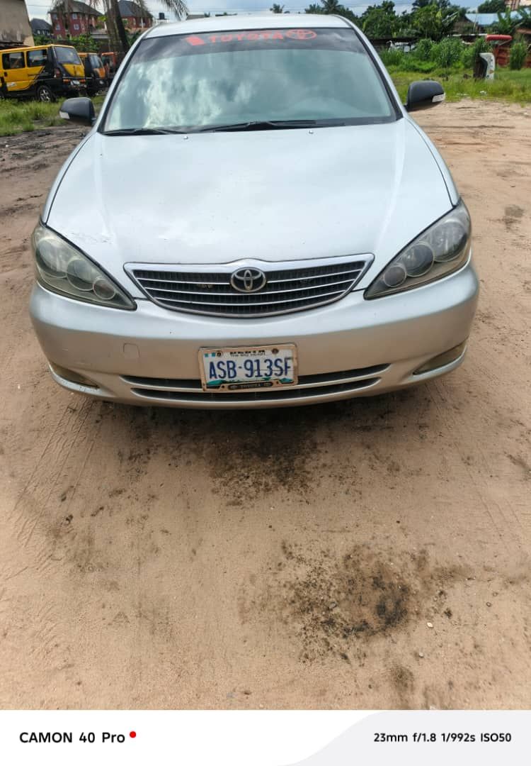 2005 Toyota Camry - Image 1