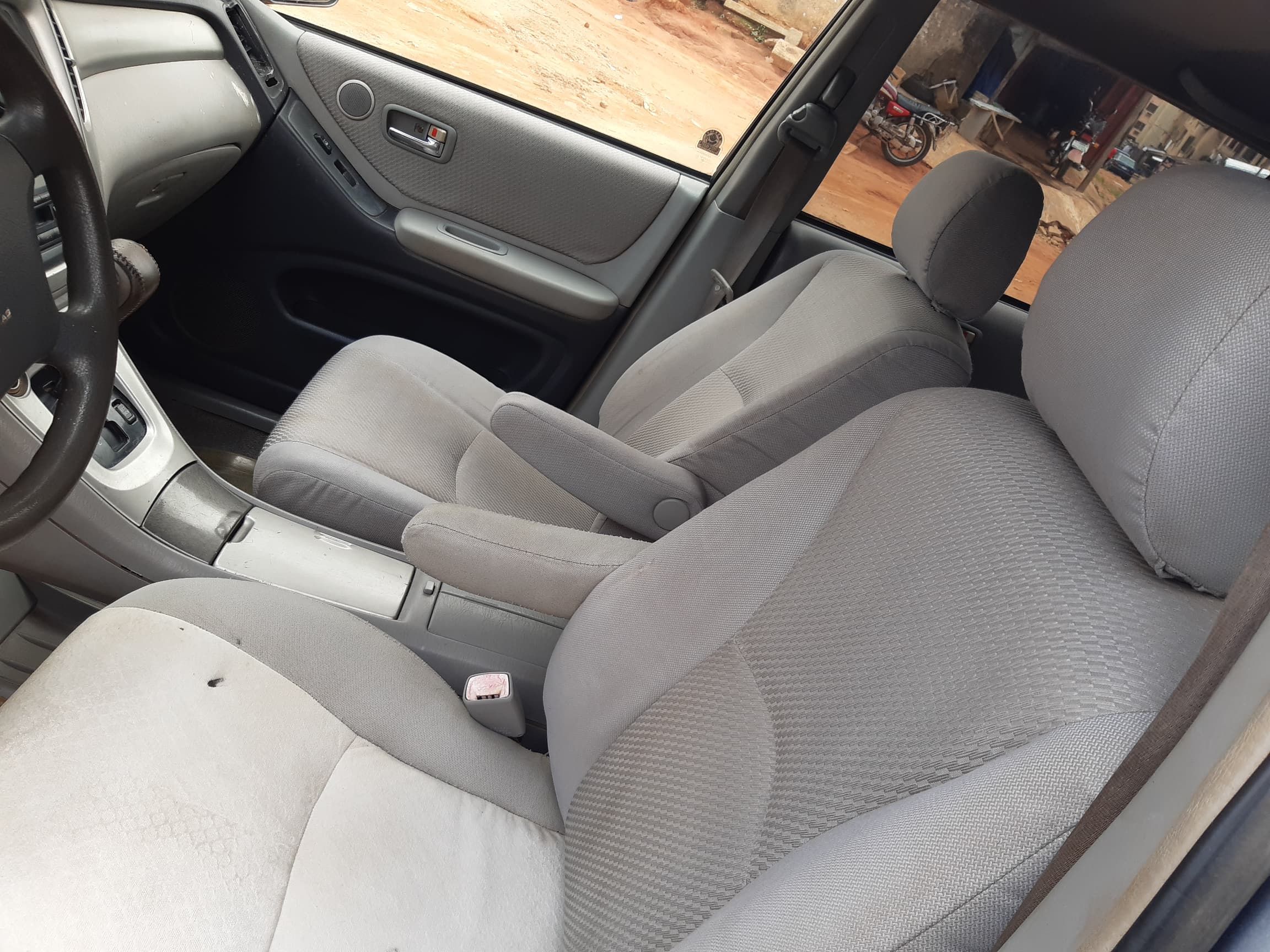 Vehicle - Image 13