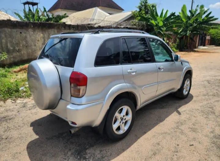 Vehicle - Image 3