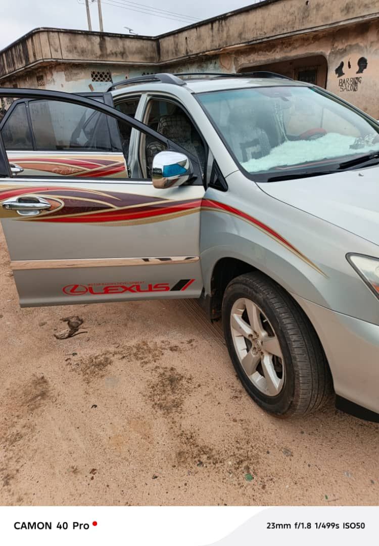 Vehicle - Image 8
