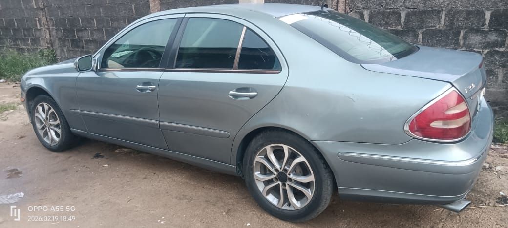 2006 Mercedes-Benz E 350 - Image 1