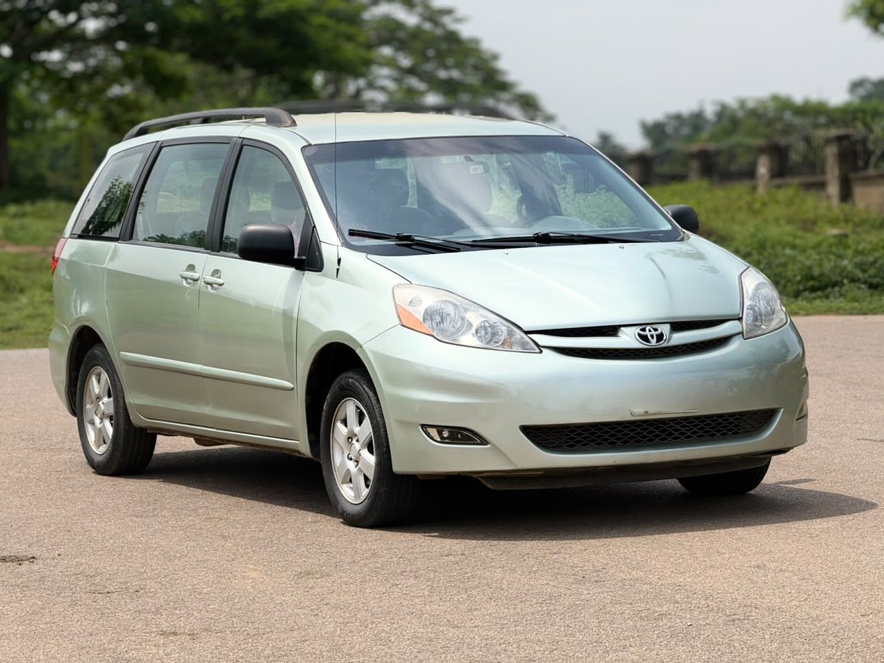 Vehicle - Image 12