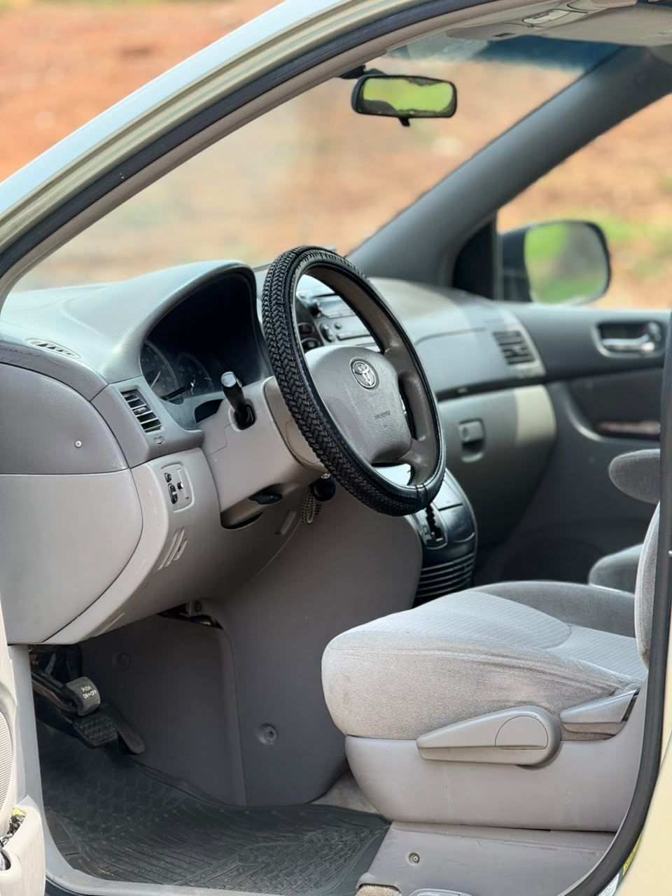 Vehicle - Image 9