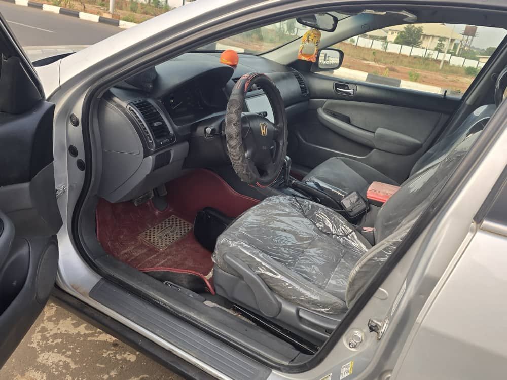 Vehicle - Image 11