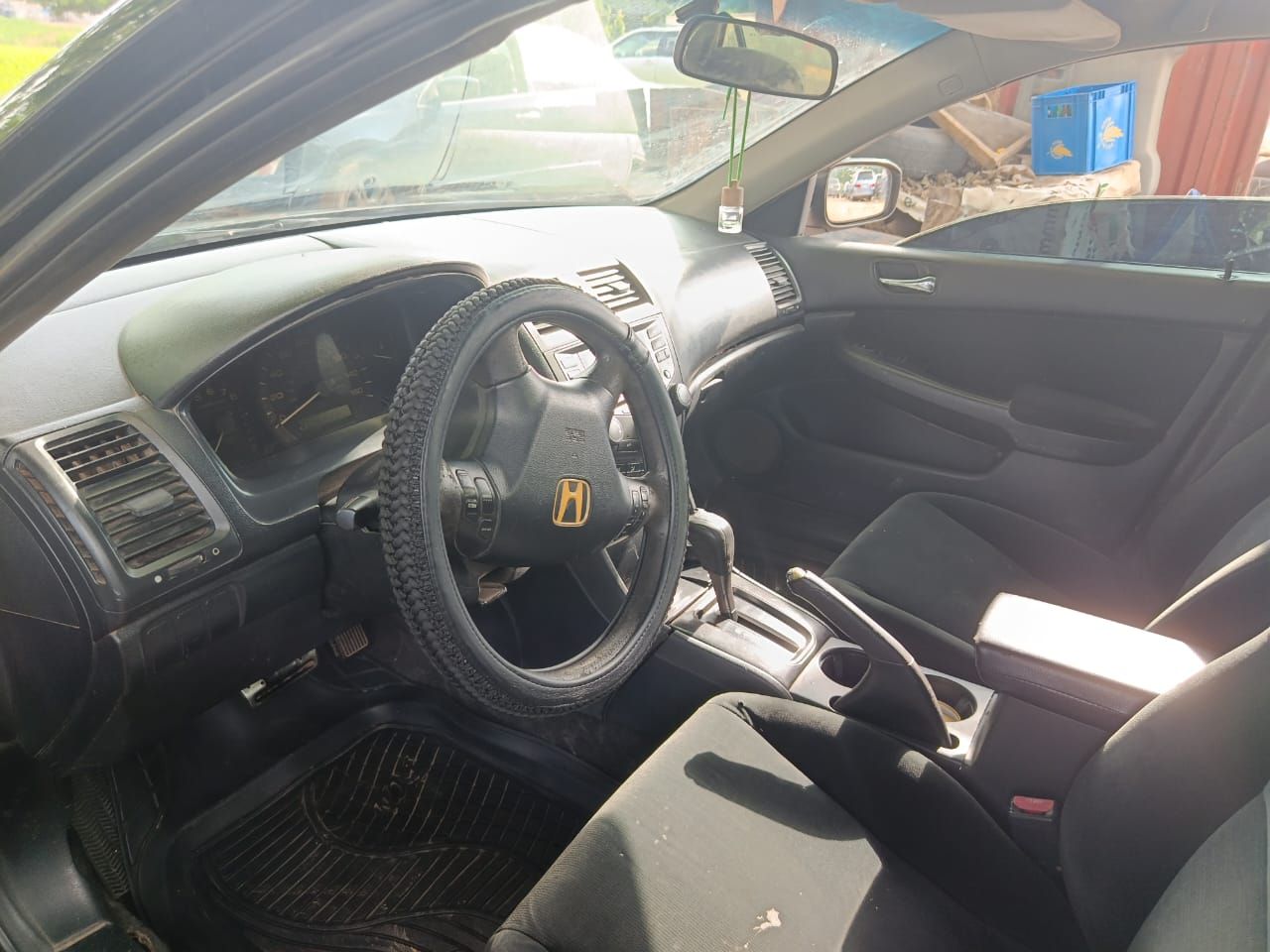 Vehicle - Image 8