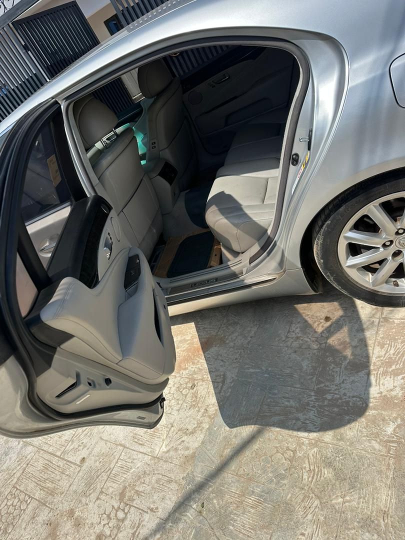 Vehicle - Image 5
