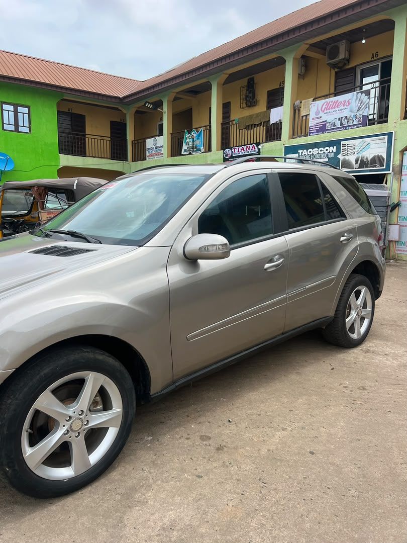 2007 Mercedes-Benz ML 350 - Image 1