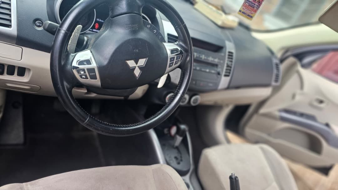Vehicle - Image 6