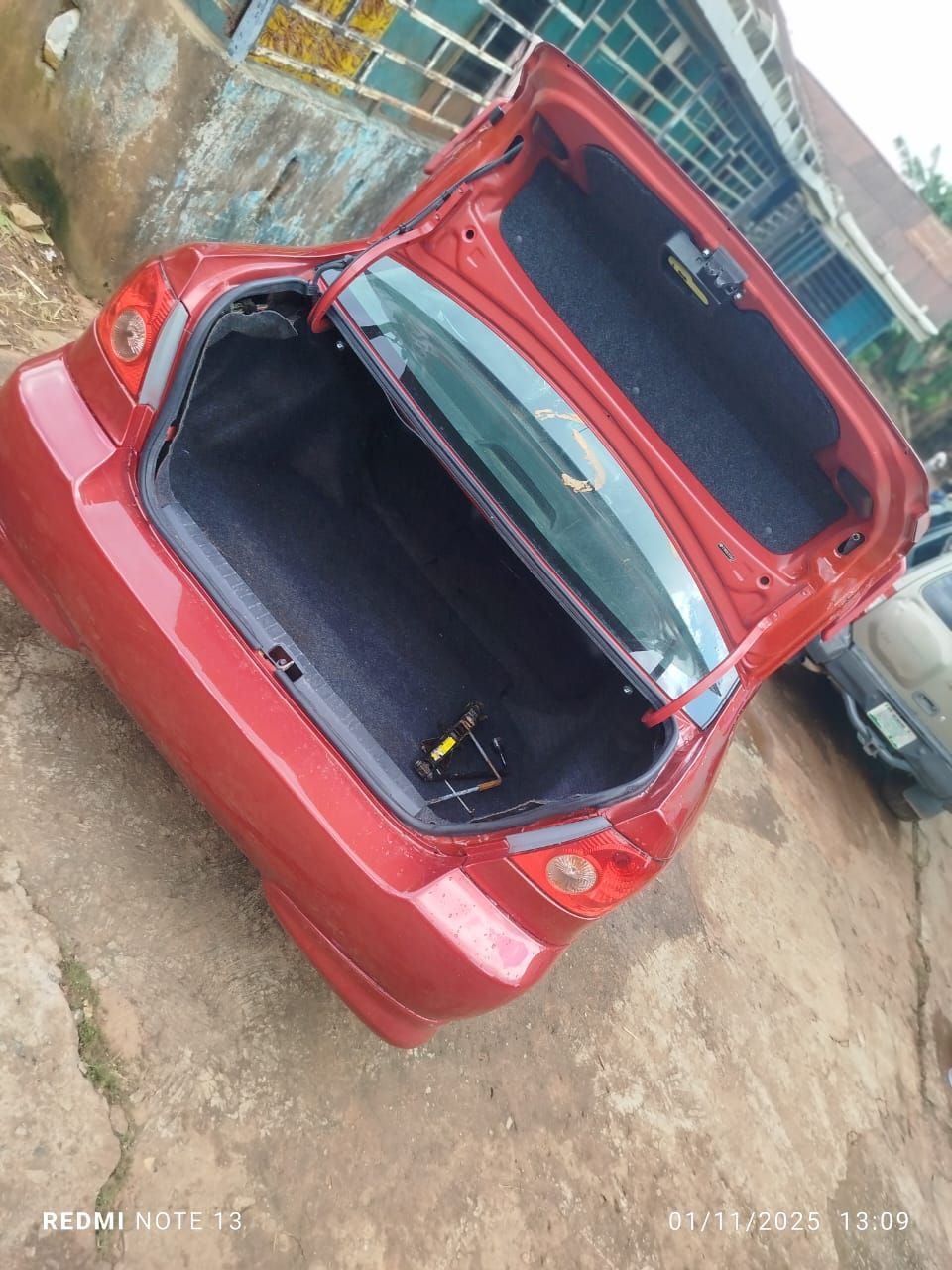 Vehicle - Image 9