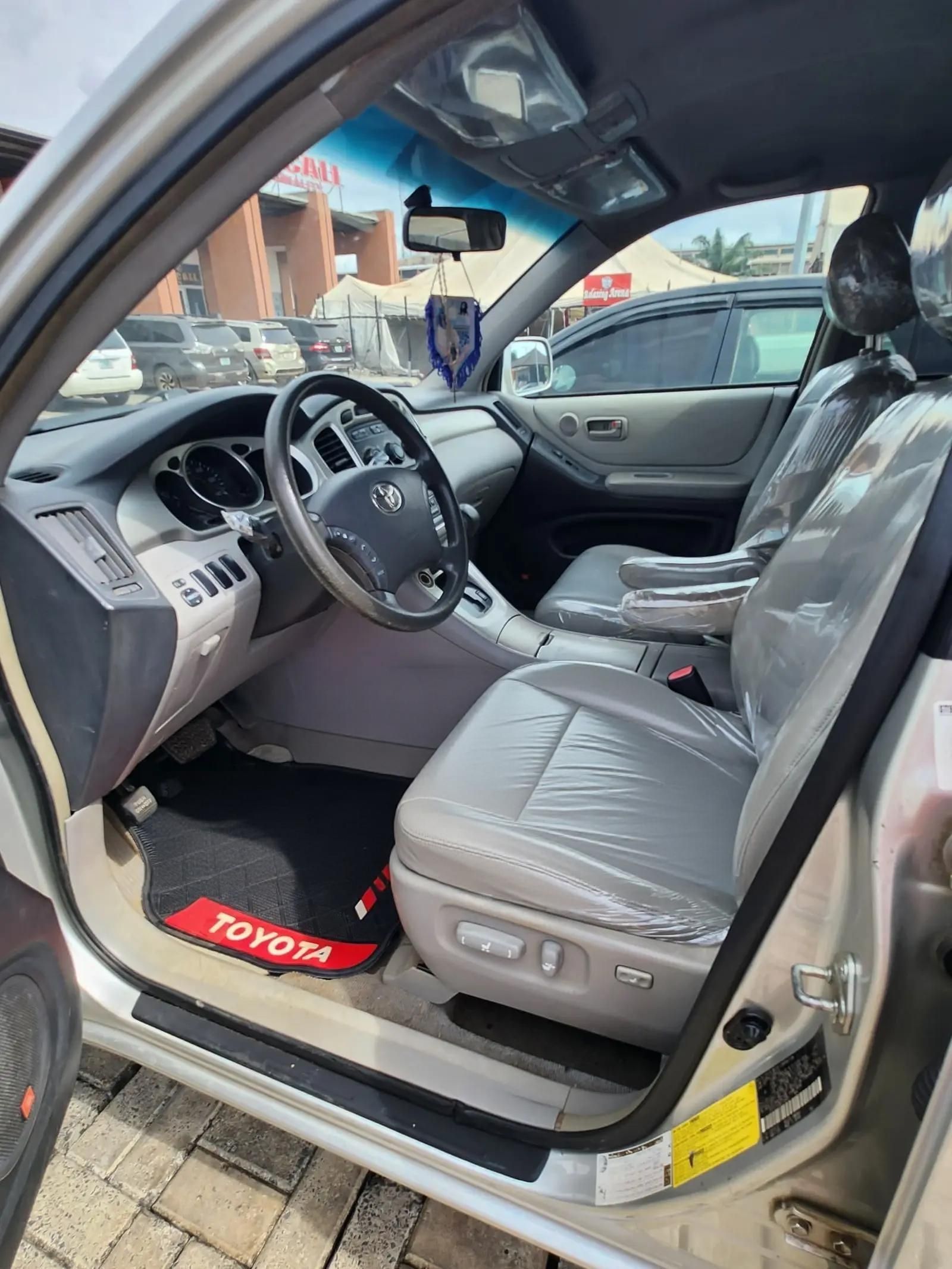 Vehicle - Image 5