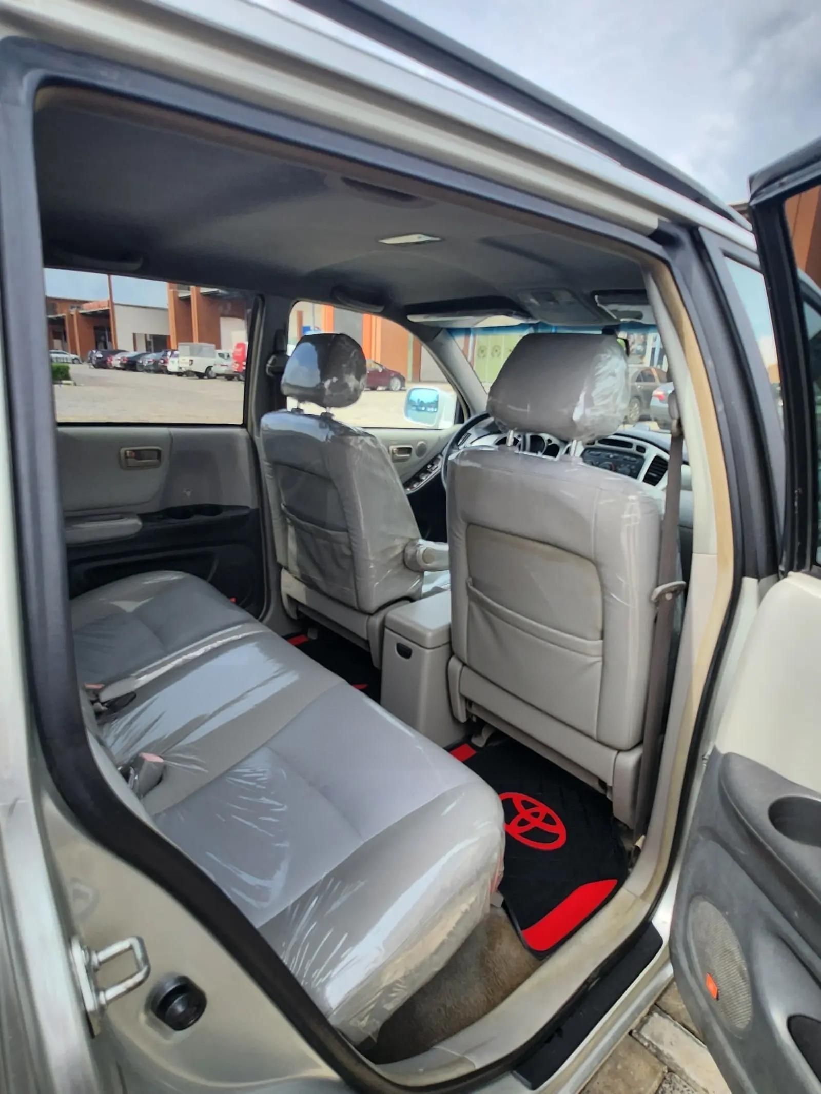 Vehicle - Image 9