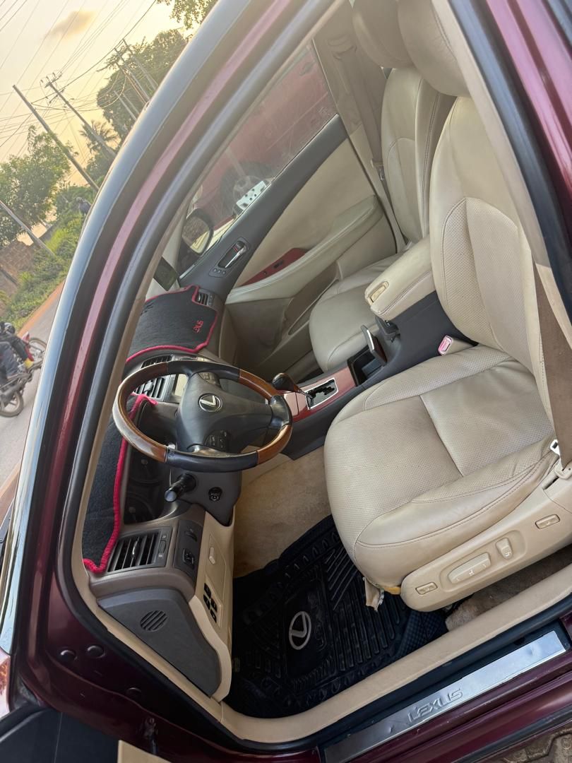 Vehicle - Image 9