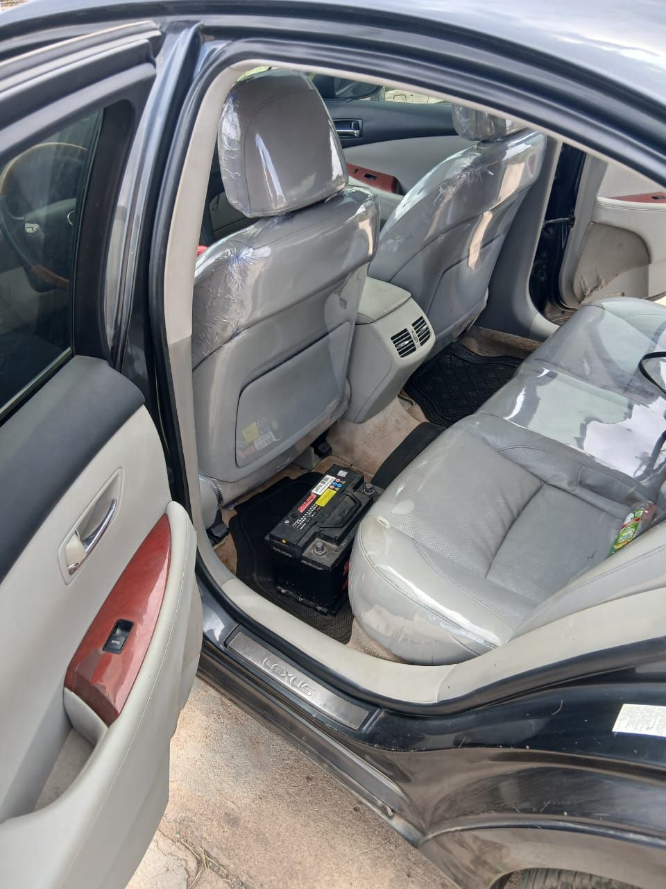 Vehicle - Image 10