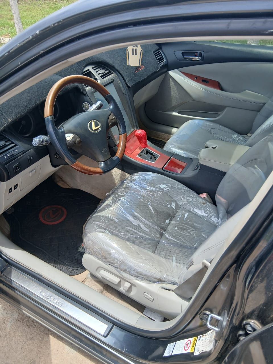 Vehicle - Image 8