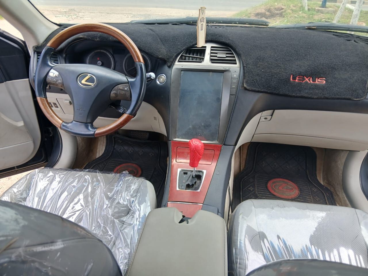 Vehicle - Image 7