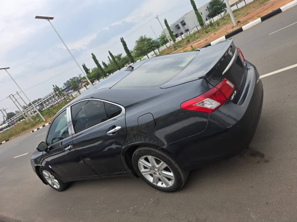 Vehicle - Image 7