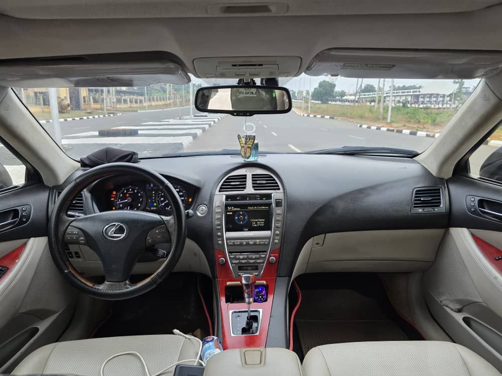 Vehicle - Image 9