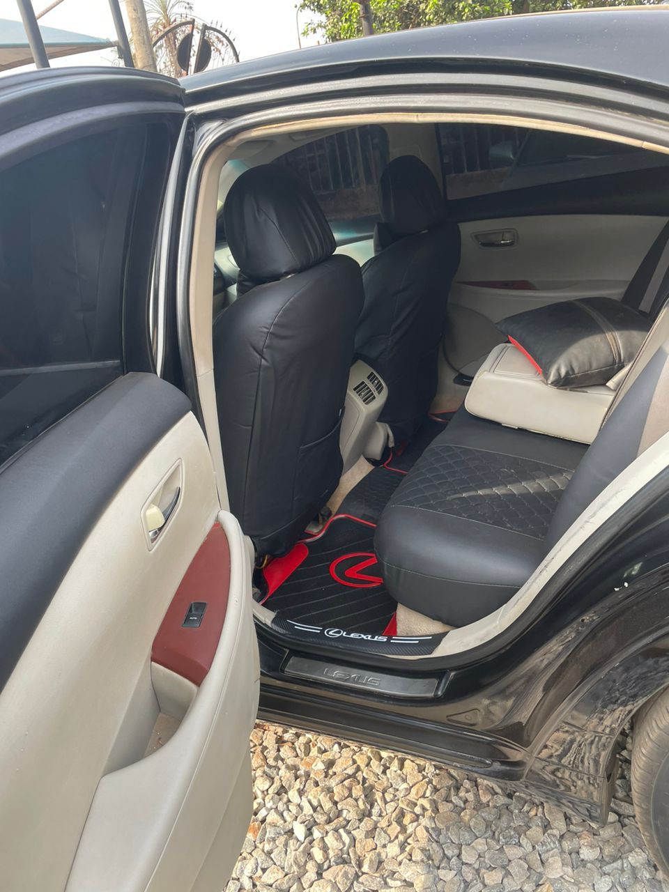 Vehicle - Image 7