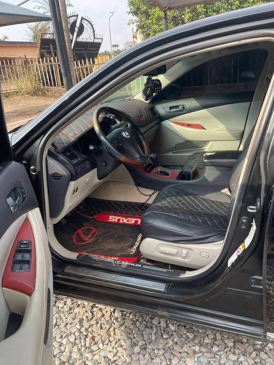 Vehicle - Image 3