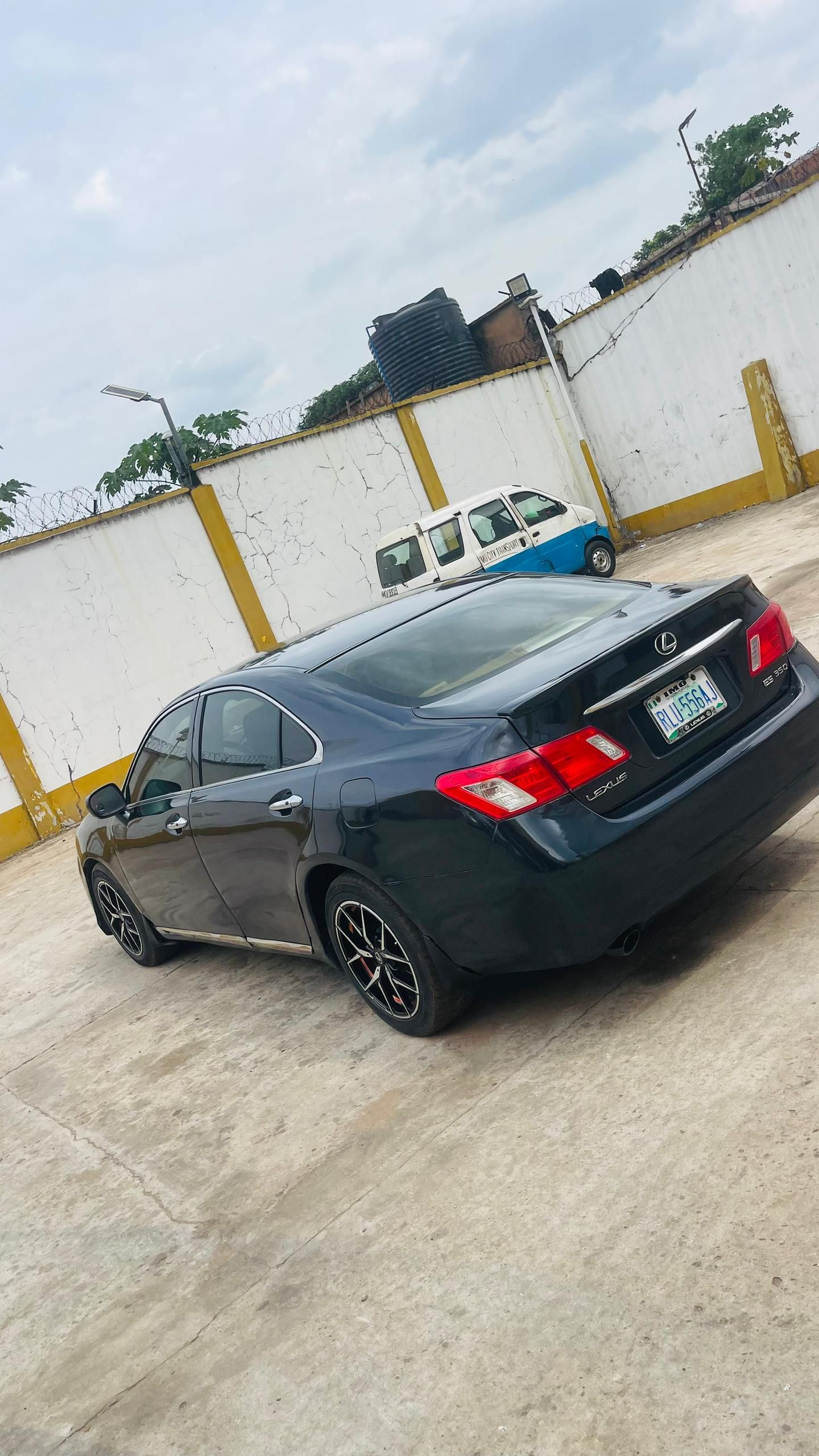 Vehicle - Image 11