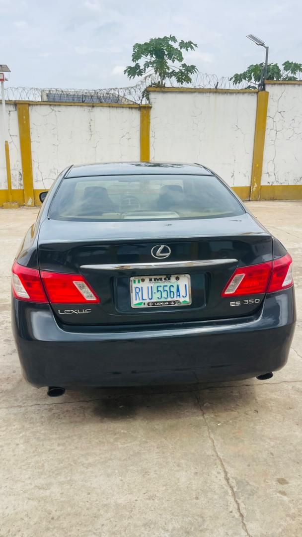 Vehicle - Image 9
