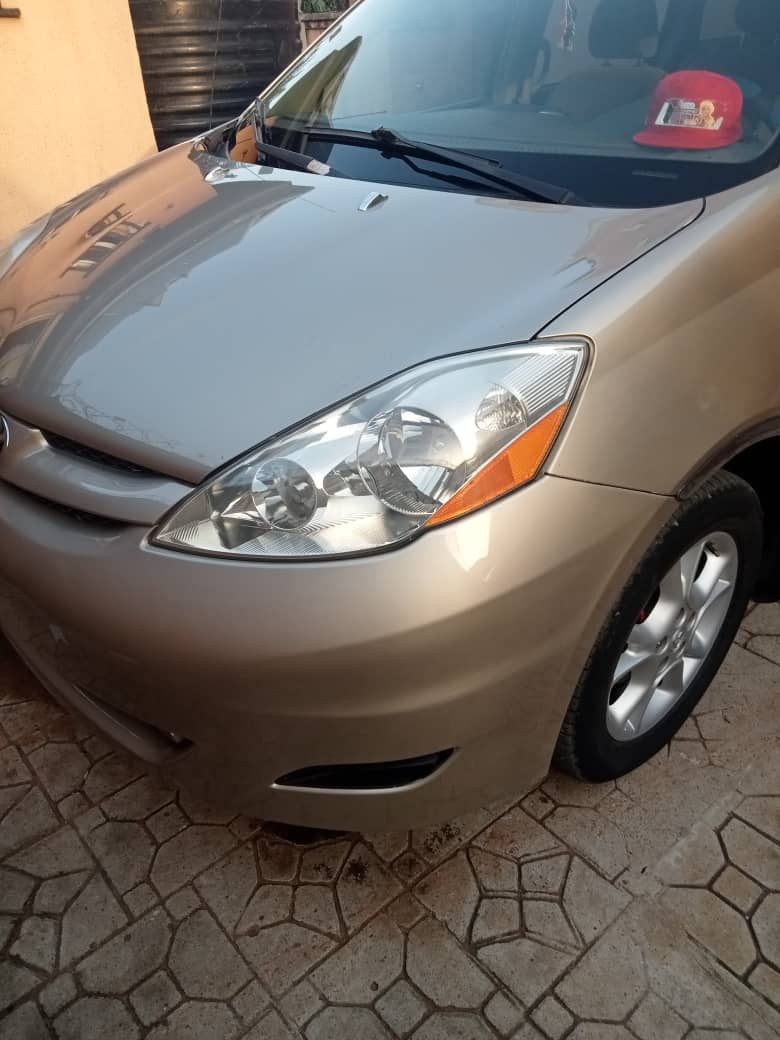 Vehicle - Image 9