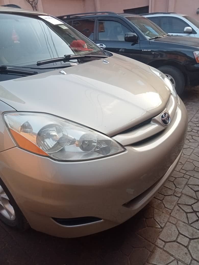 Vehicle - Image 12