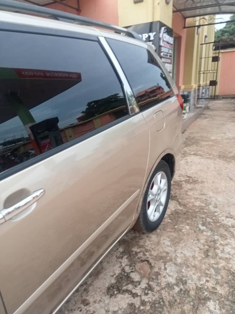Vehicle - Image 7