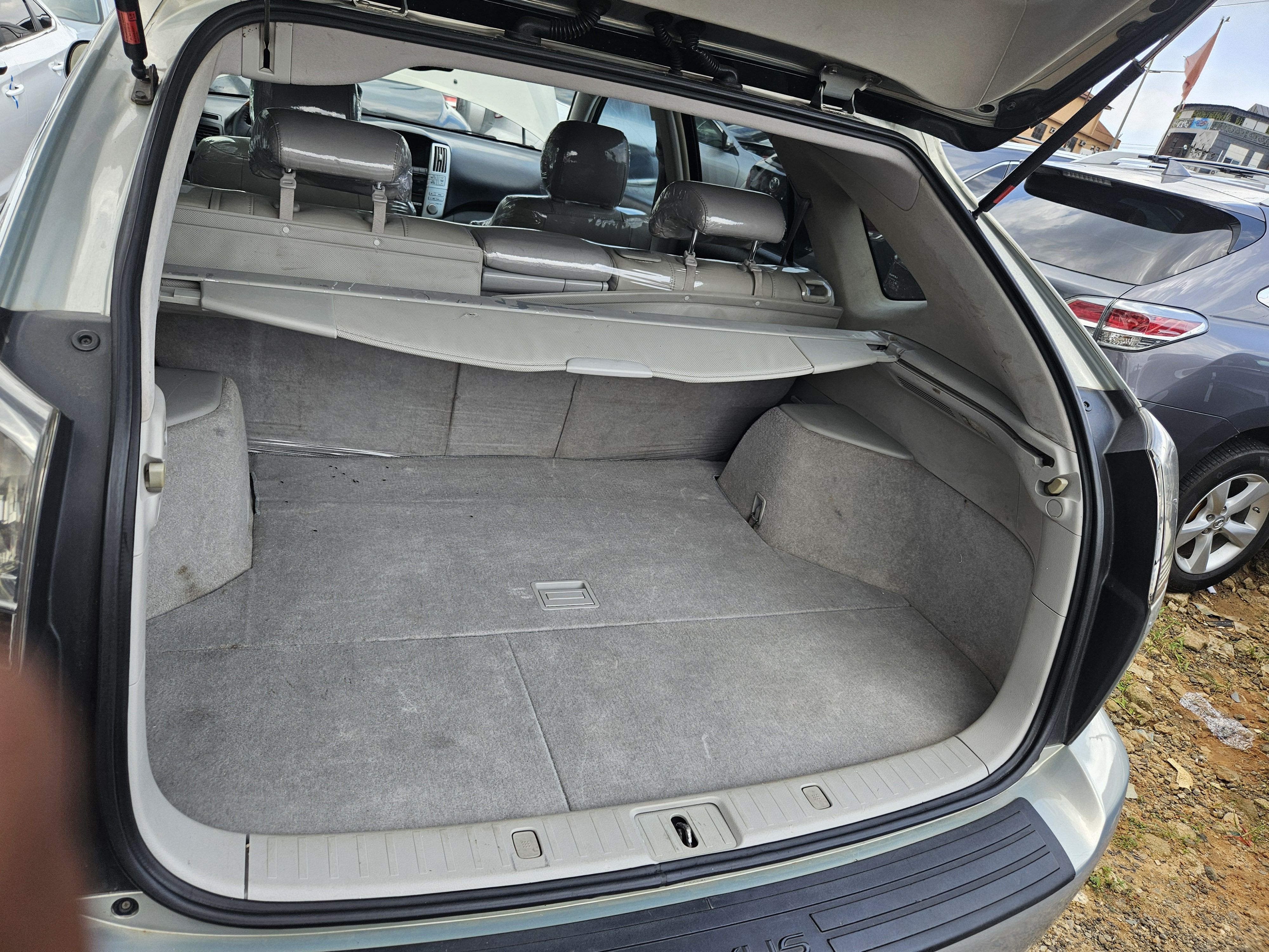 Vehicle - Image 16