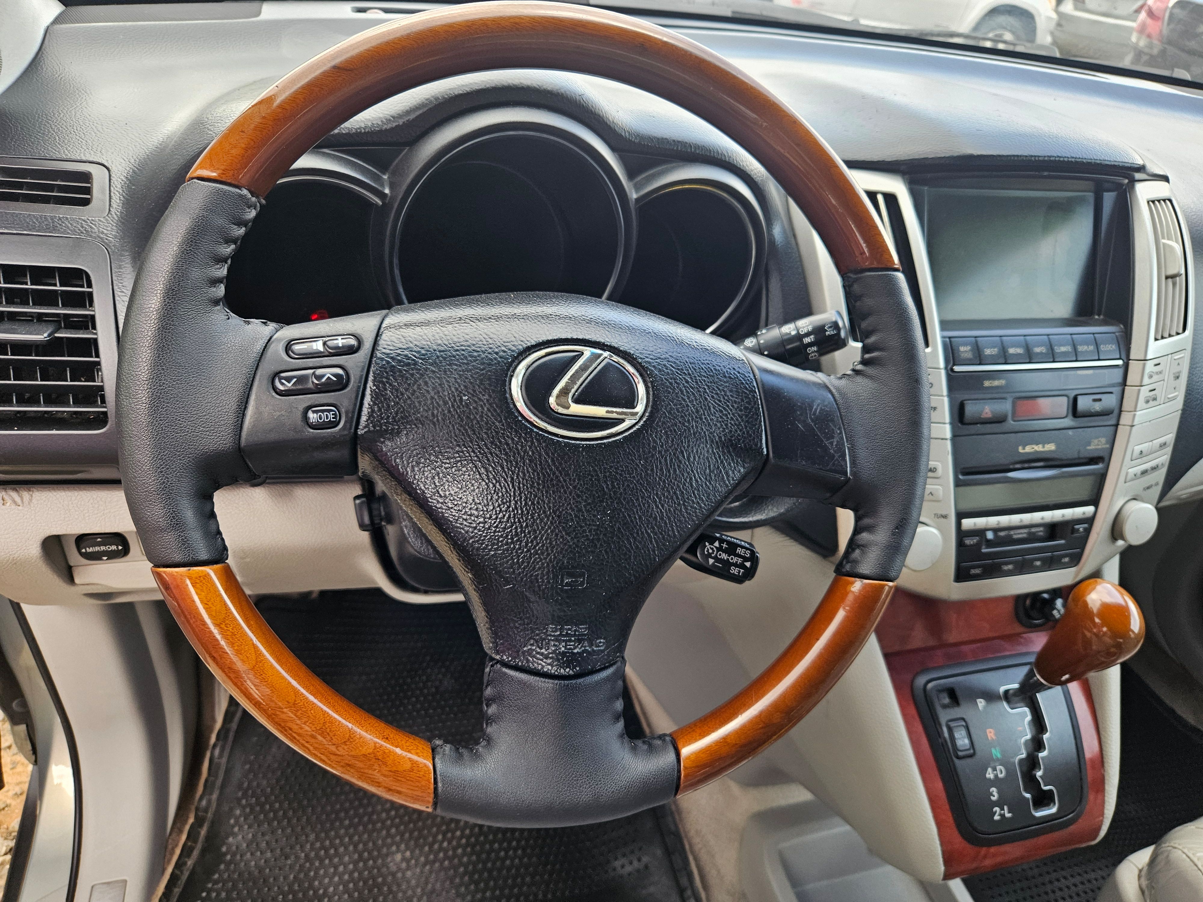 Vehicle - Image 8
