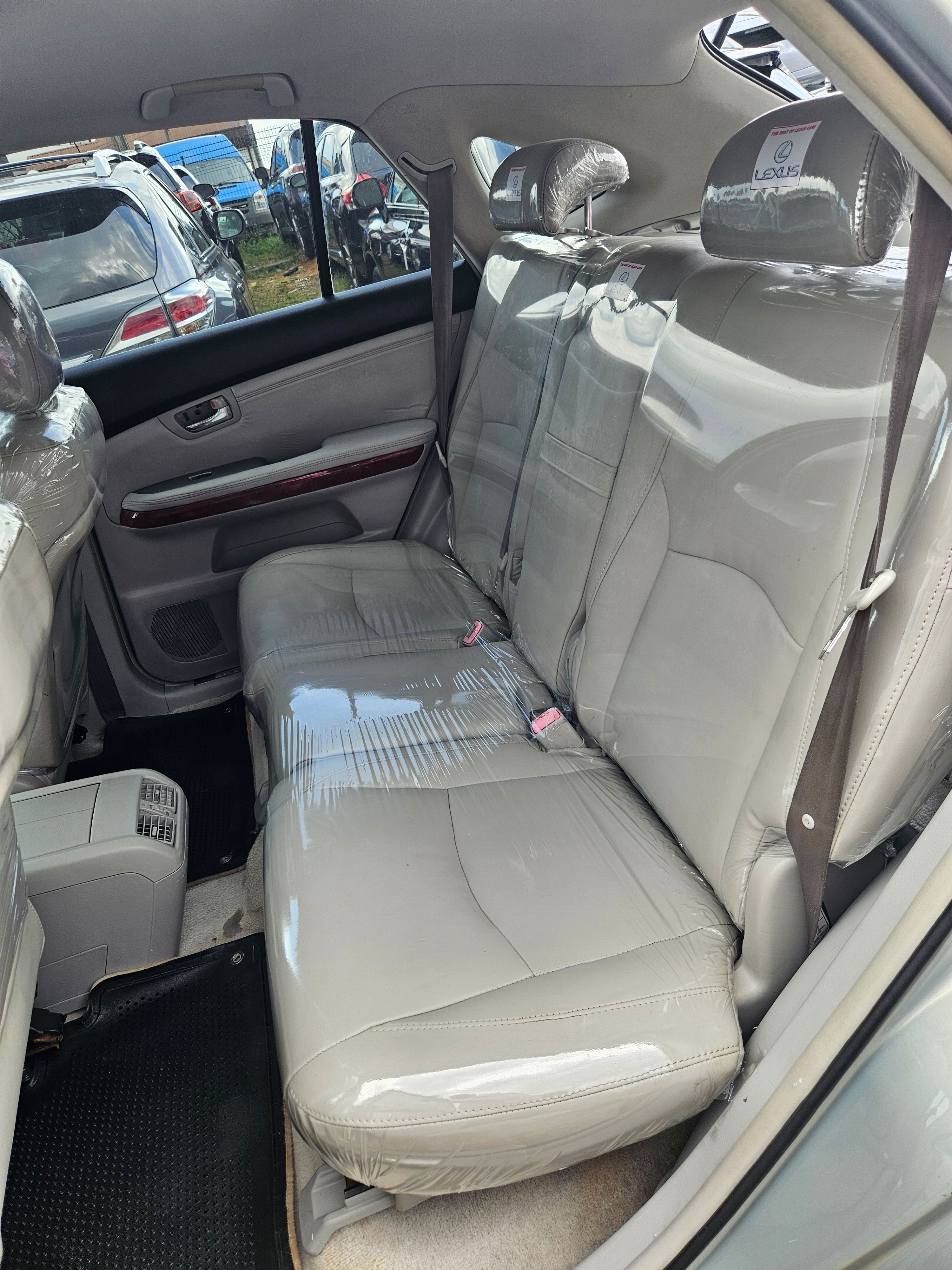 Vehicle - Image 12