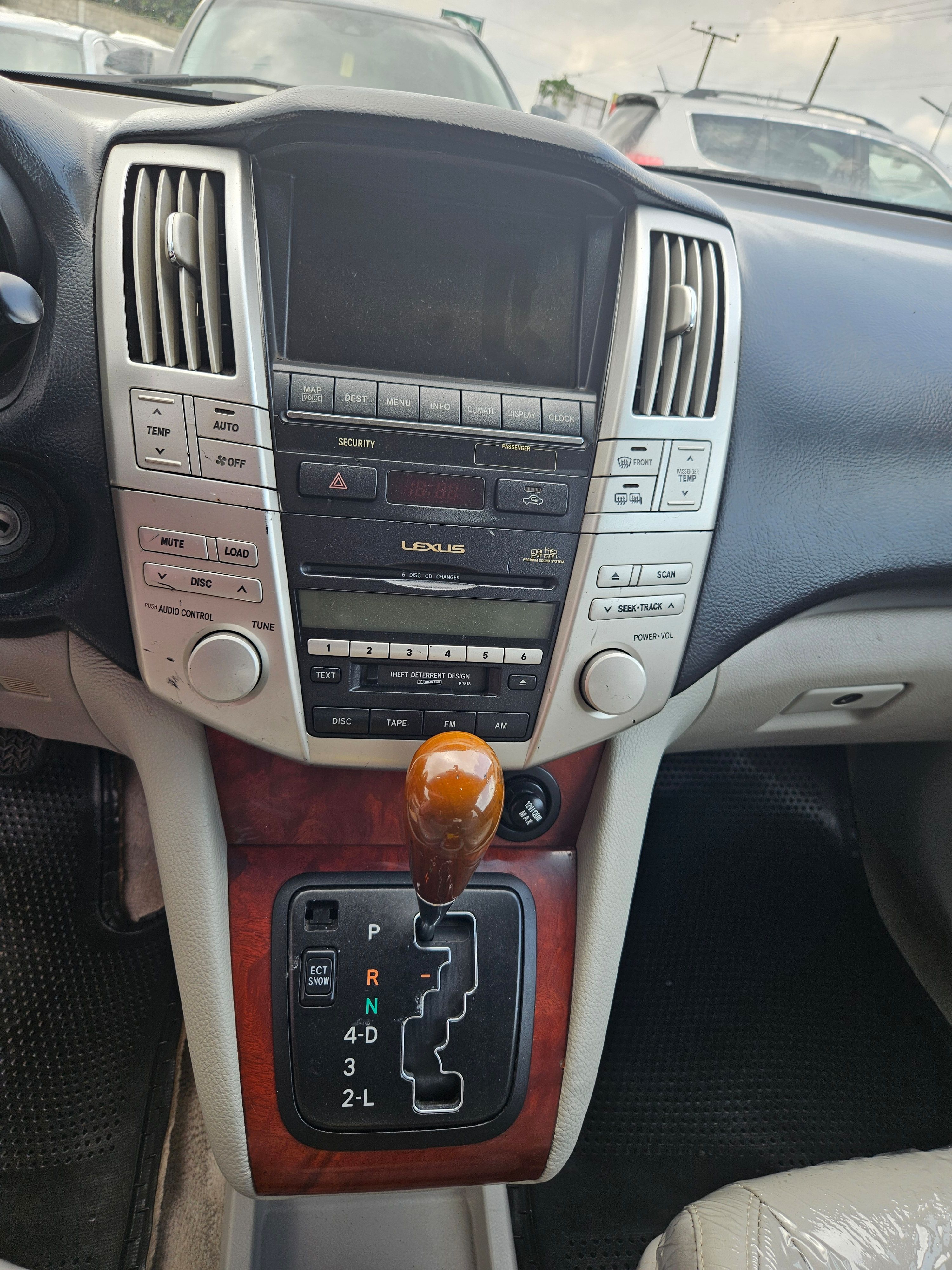 Vehicle - Image 10