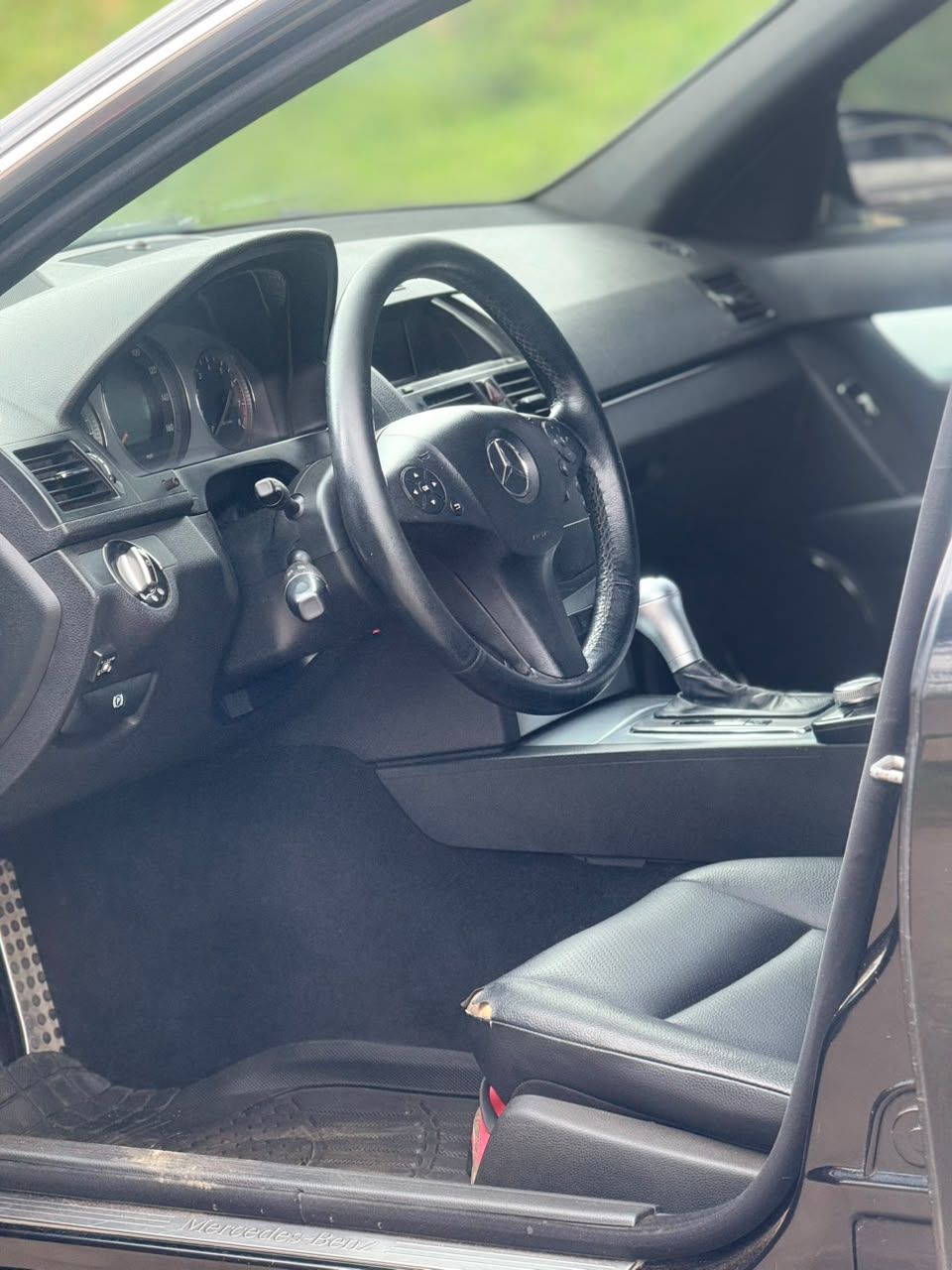 Vehicle - Image 4