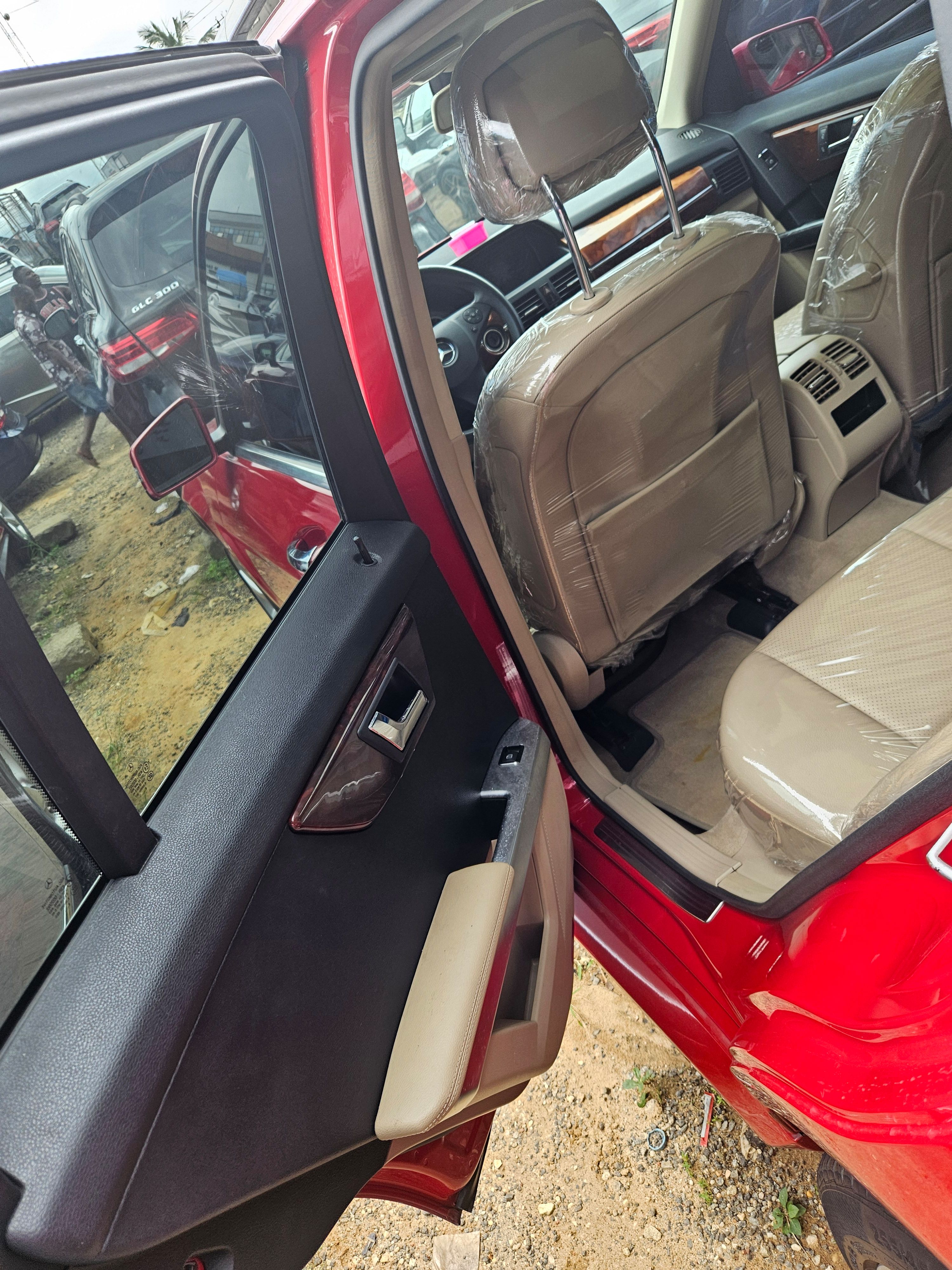 Vehicle - Image 6