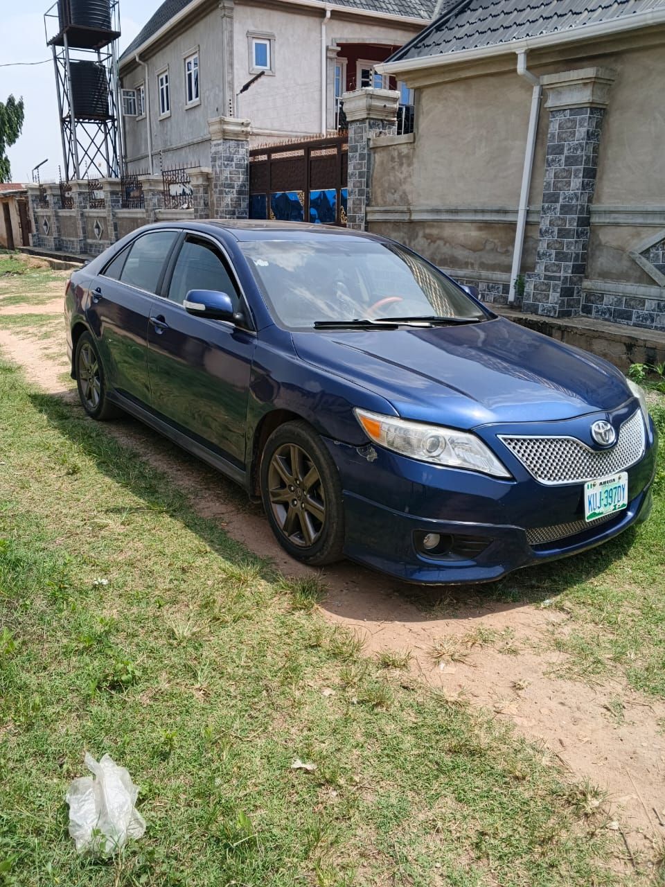 Vehicle - Image 10