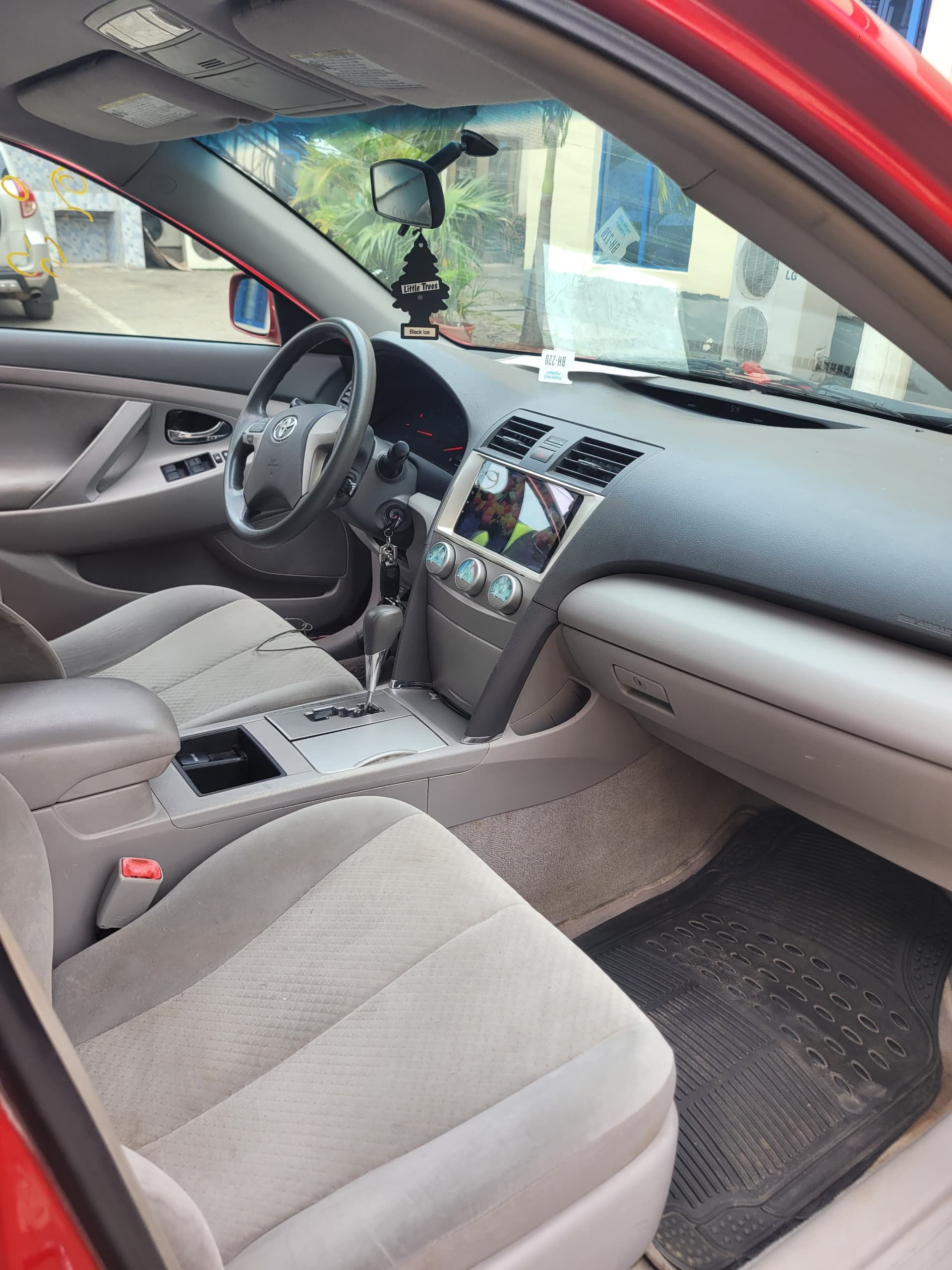 Vehicle - Image 15