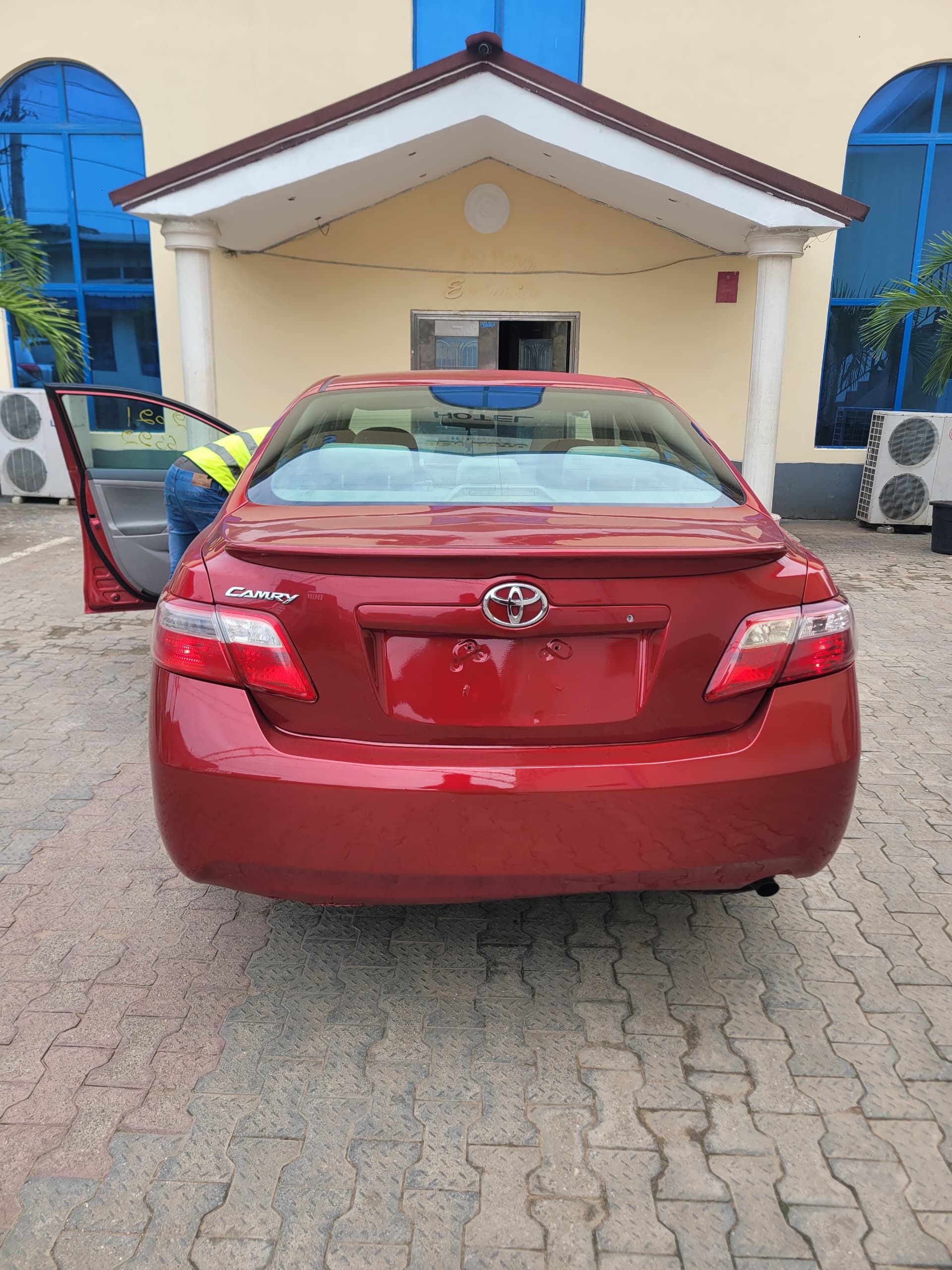 Vehicle - Image 9