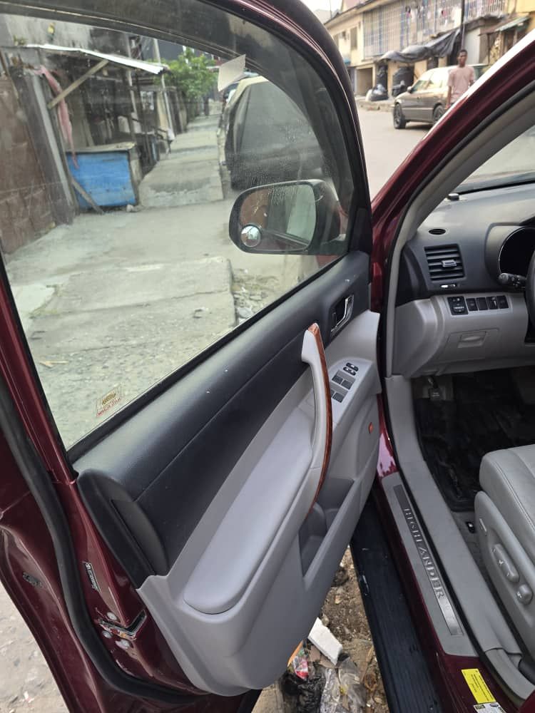 Vehicle - Image 6
