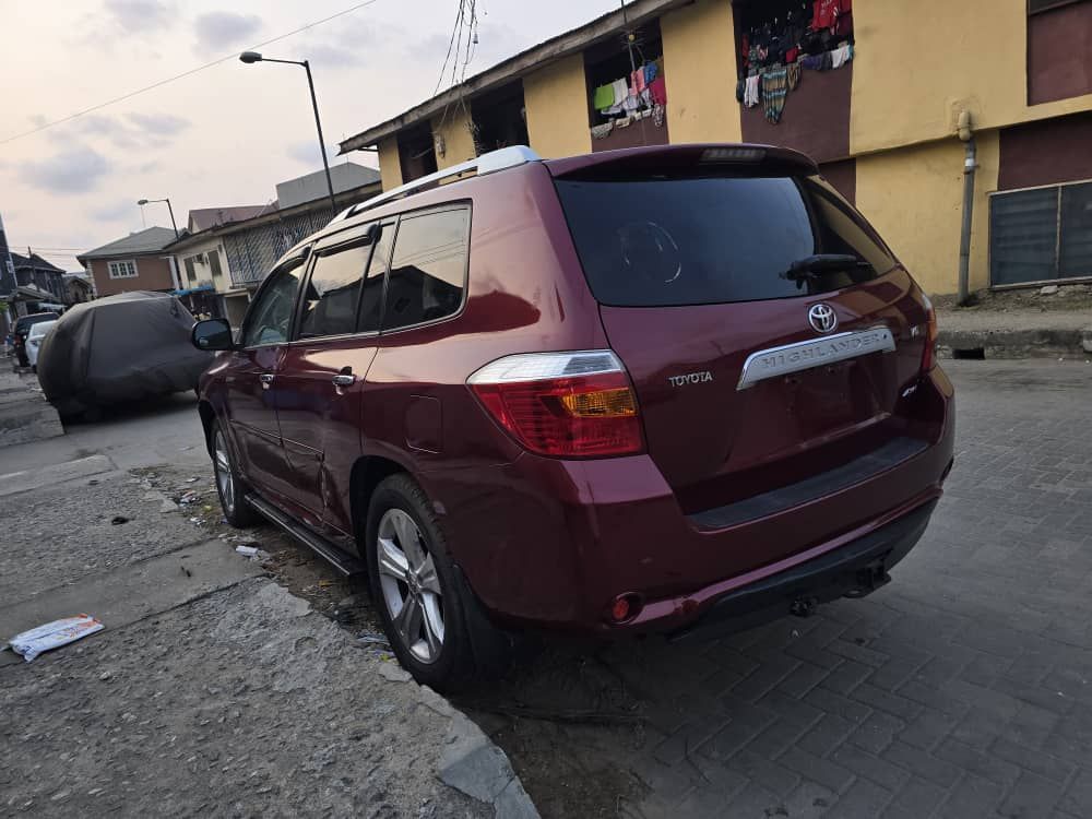 Vehicle - Image 4