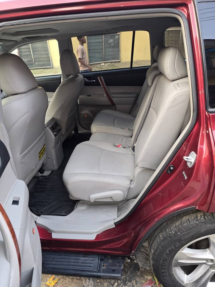 Vehicle - Image 3
