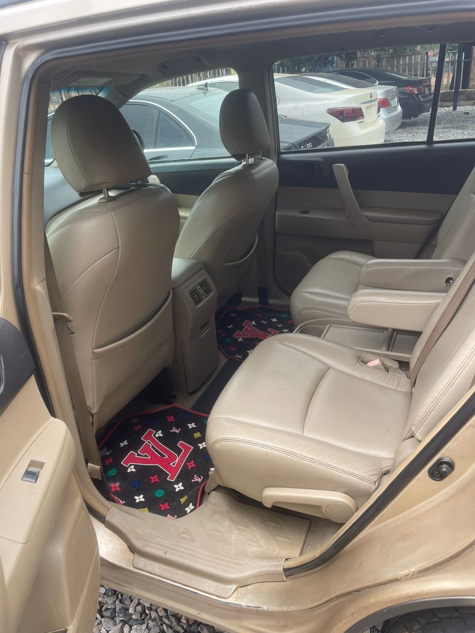 Vehicle - Image 2